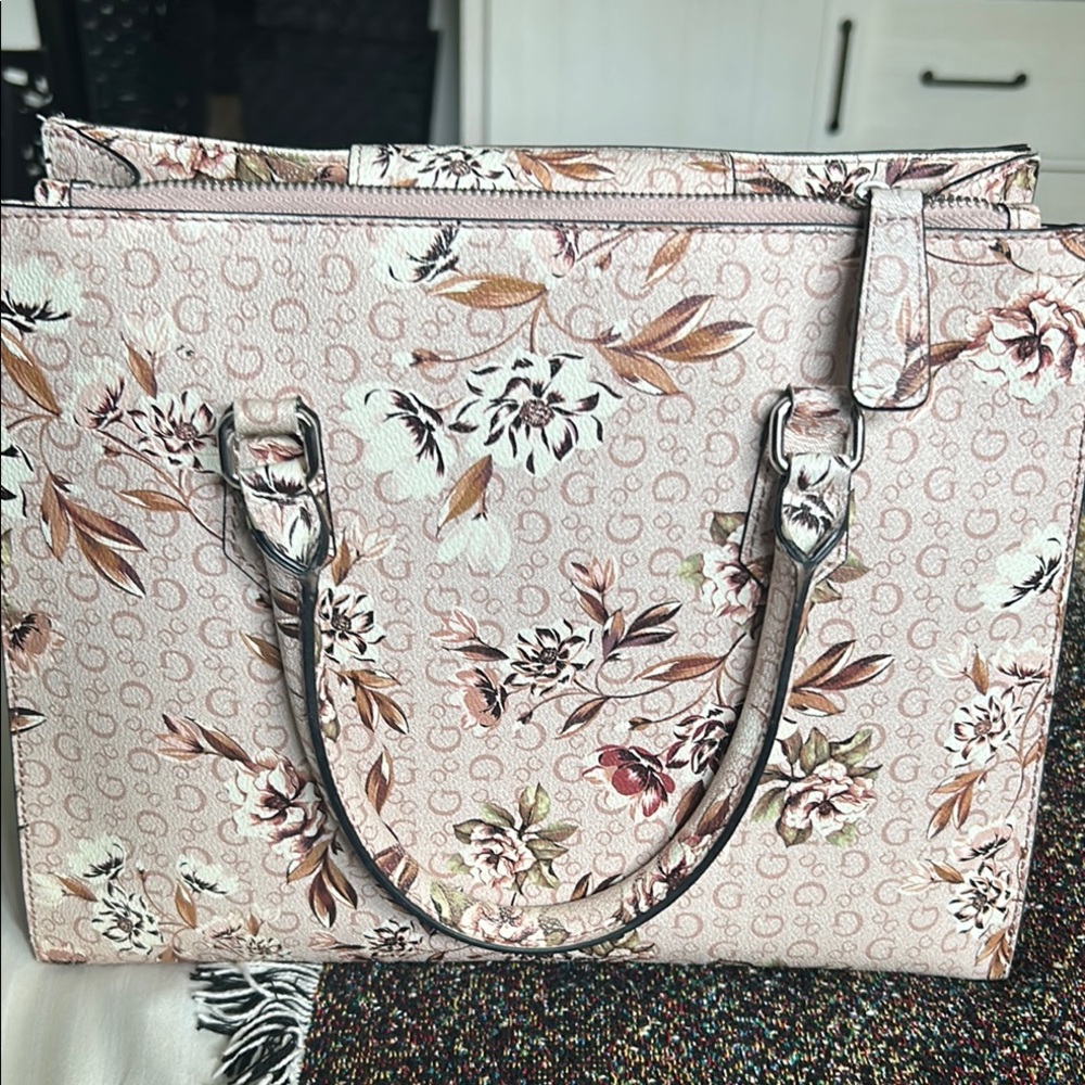 GUESS Pink Floral Logo purse with Multicolor Accents - Picture 3 of 11